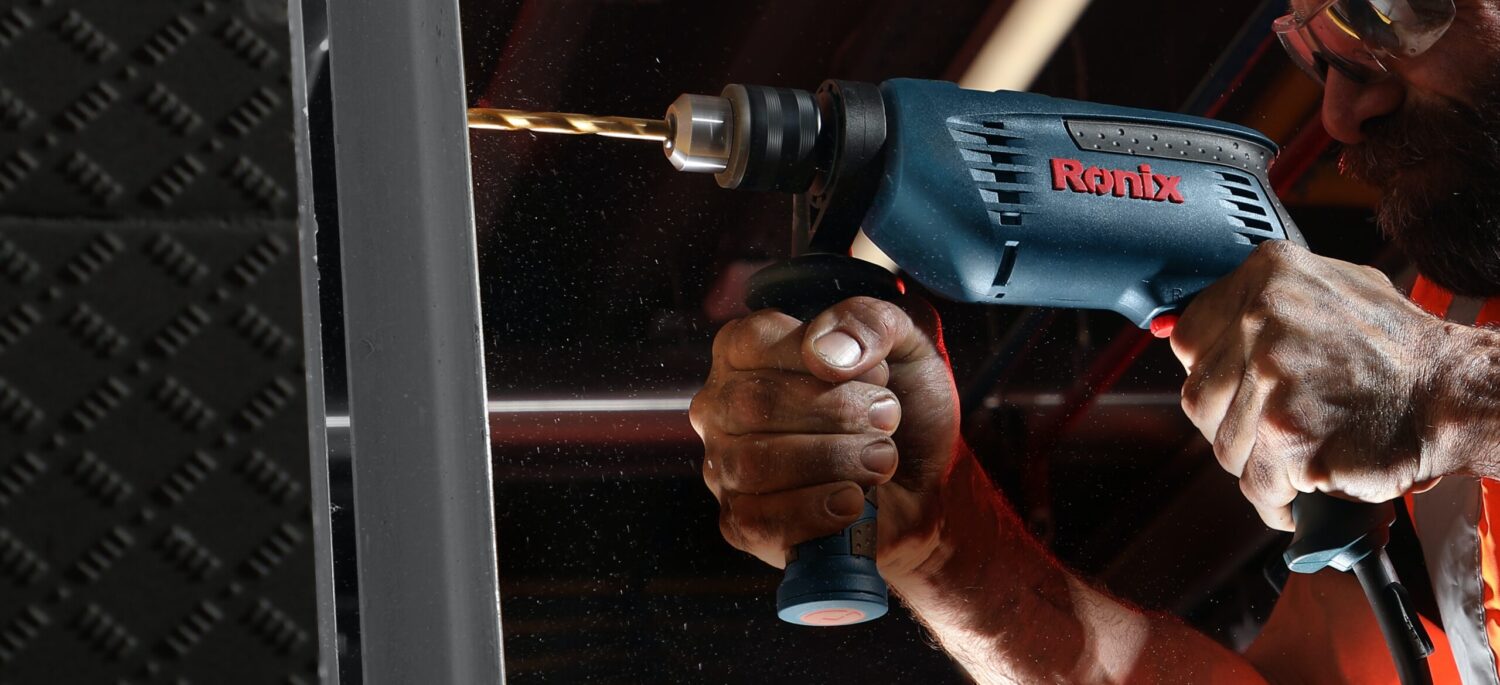What are the Differences between a Drill and an Impact Driver?